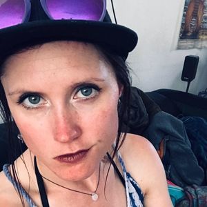 Meet your Posher, Moira